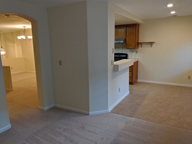 Building Photo - 538 Mill River Ln
