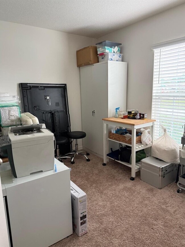 Building Photo - 3902 SW Brunswick St