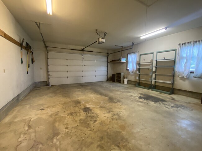 Building Photo - 2208 Forry Rd