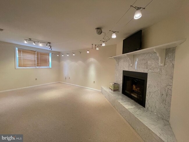 Building Photo - 857 Flagler Dr