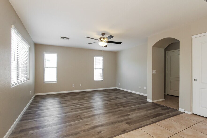 Building Photo - 2609 N 128th Dr