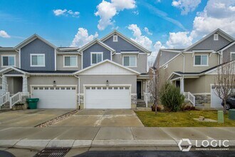 Building Photo - Stunning Townhome in Lehi!!