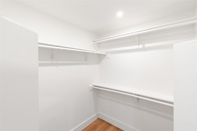 Building Photo - 15202 La Paloma Dr