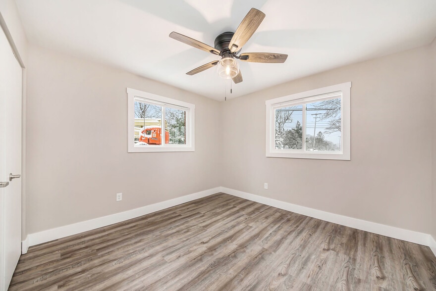 Building Photo - 174 S Fremont St NE