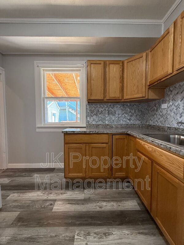 Building Photo - 309 10th St N