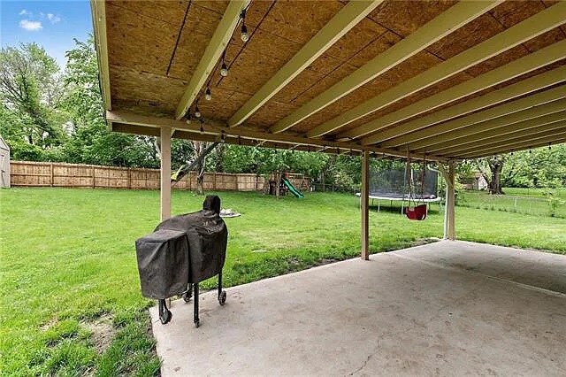 Building Photo - 919 NE 112th Ter