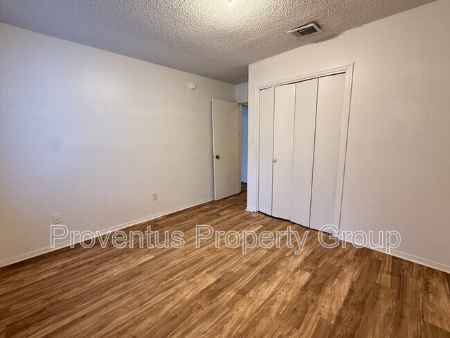 Building Photo - 350 N Crow Rd