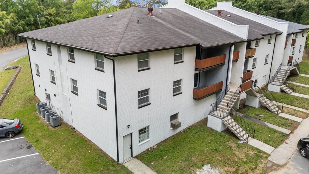 Exterior Rear - Welcome to Donovan Place – Boutique Living...