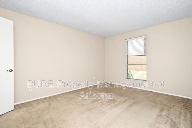 Building Photo - 1224 E Evergreen St