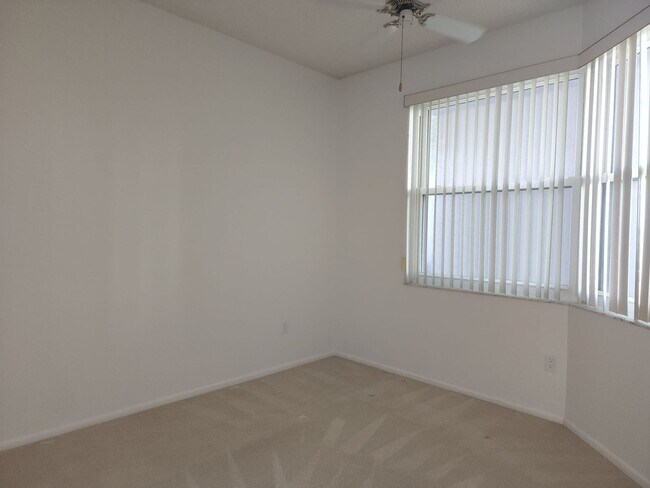 Building Photo - Condo - Coral Pointe At Harbourside with Water Views