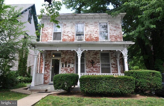 Building Photo - 515 N Loudoun St