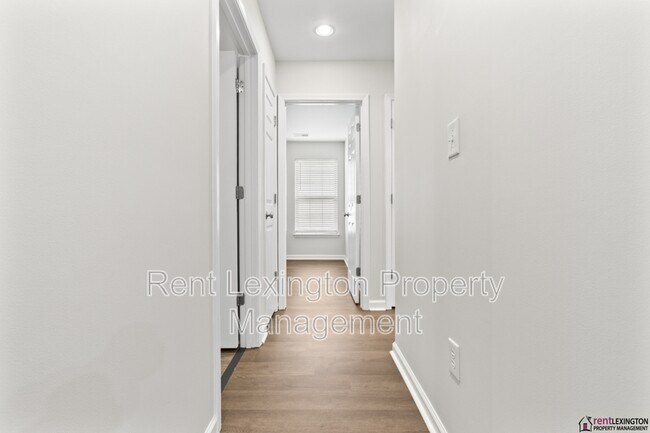 Building Photo - 2297 Spurr Rd