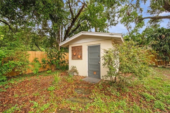 Building Photo - 1509 Hillside Dr