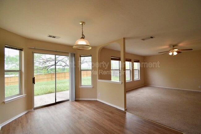 Building Photo - 10527 Cub Haven