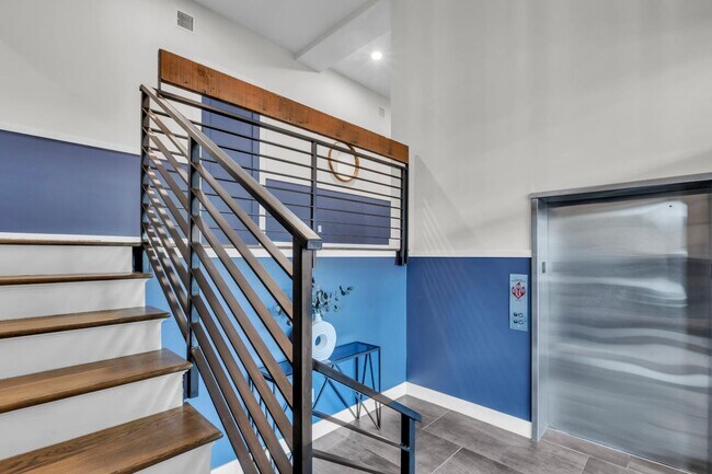 Building Photo - 185 Ashford Ave