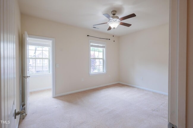 Building Photo - 533 Fumagalli Dr