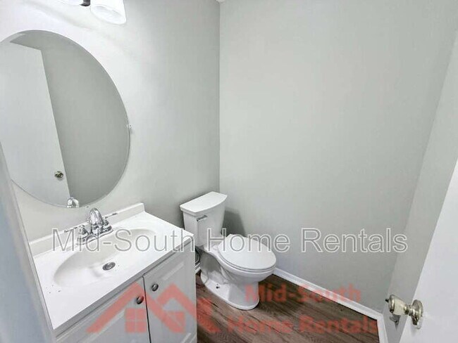 Building Photo - 4011 Double Tree St