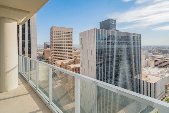 Building Photo - 44 W Monroe St