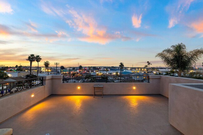 Building Photo - 5051 Savannah St