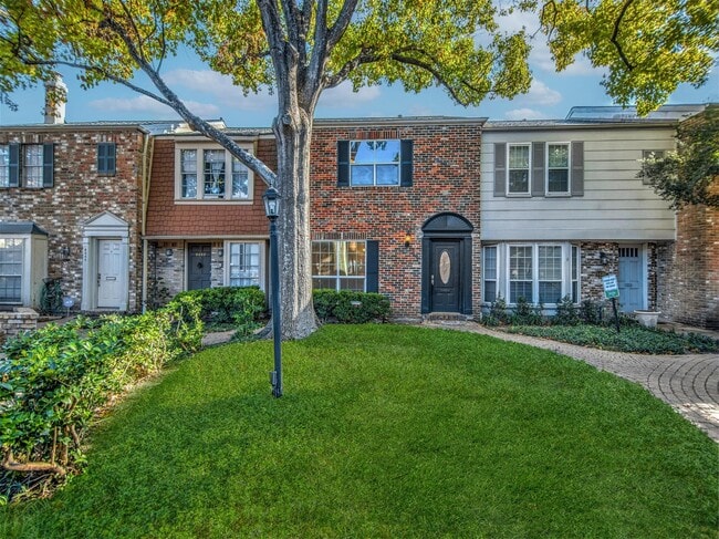 Building Photo - 6440 Olympia Dr