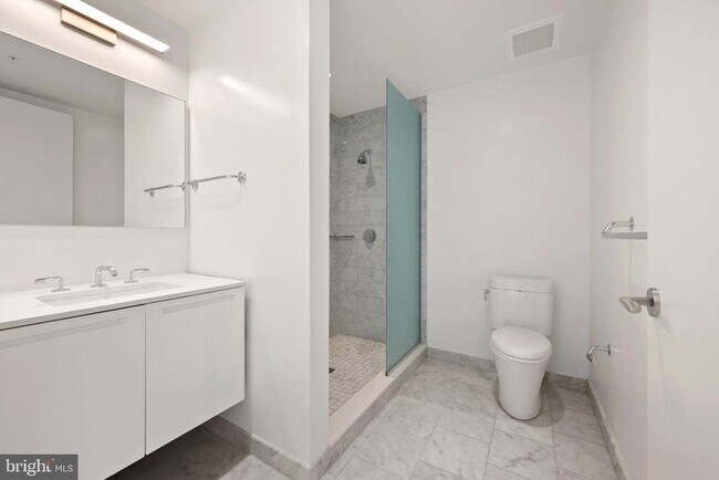 Building Photo - 1055 Wisconsin Ave NW