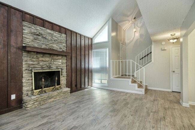 Building Photo - 2711 St Edwards Cir