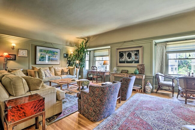 Building Photo - 233 Ashbury St