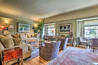 Building Photo - 241 Ashbury St