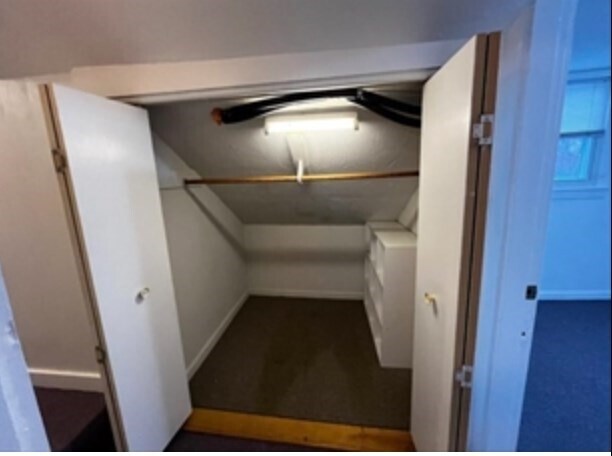 Building Photo - 600 Main St