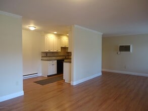 Building Photo - 142 Cross Slope Ct