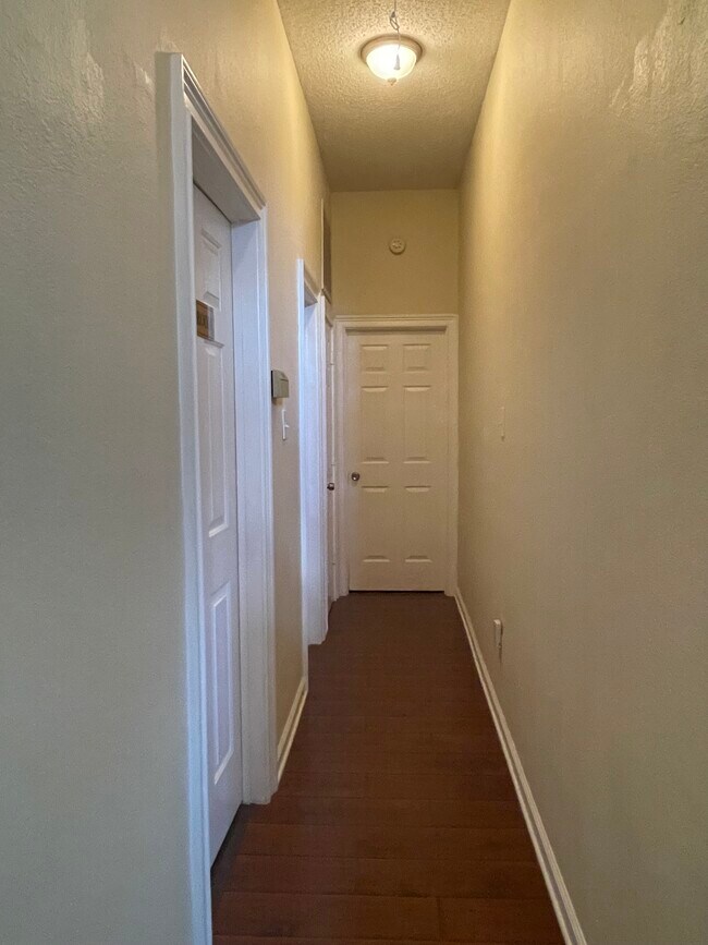 Building Photo - 2420 Creek Crossing Ct