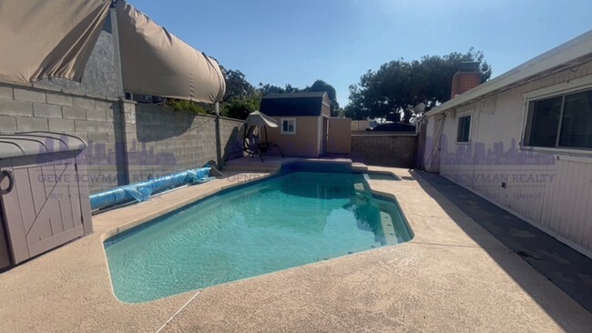 Primary Photo - 4102 E Plaza Blvd