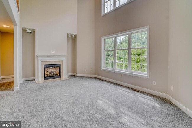 Building Photo - 9902 Player Dr