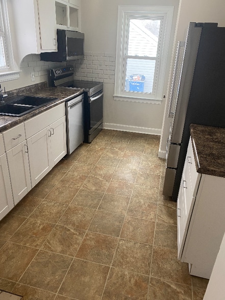 Building Photo - 529 E Broad St