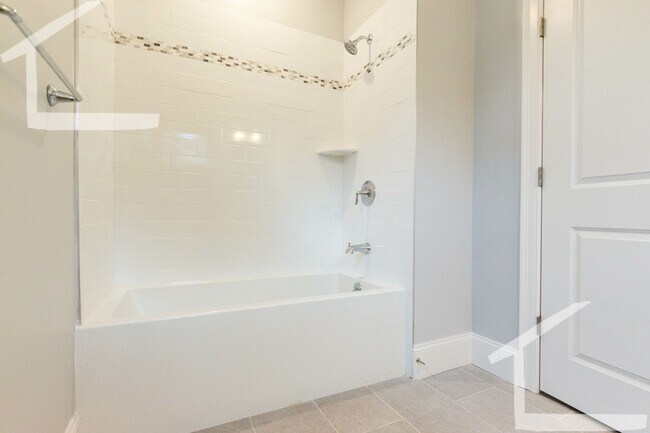 Building Photo - Beautiful Brighton Unit Next to Chandler Pond Available 9/1/2026