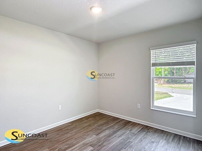 Building Photo - 698 W Virginis Dr