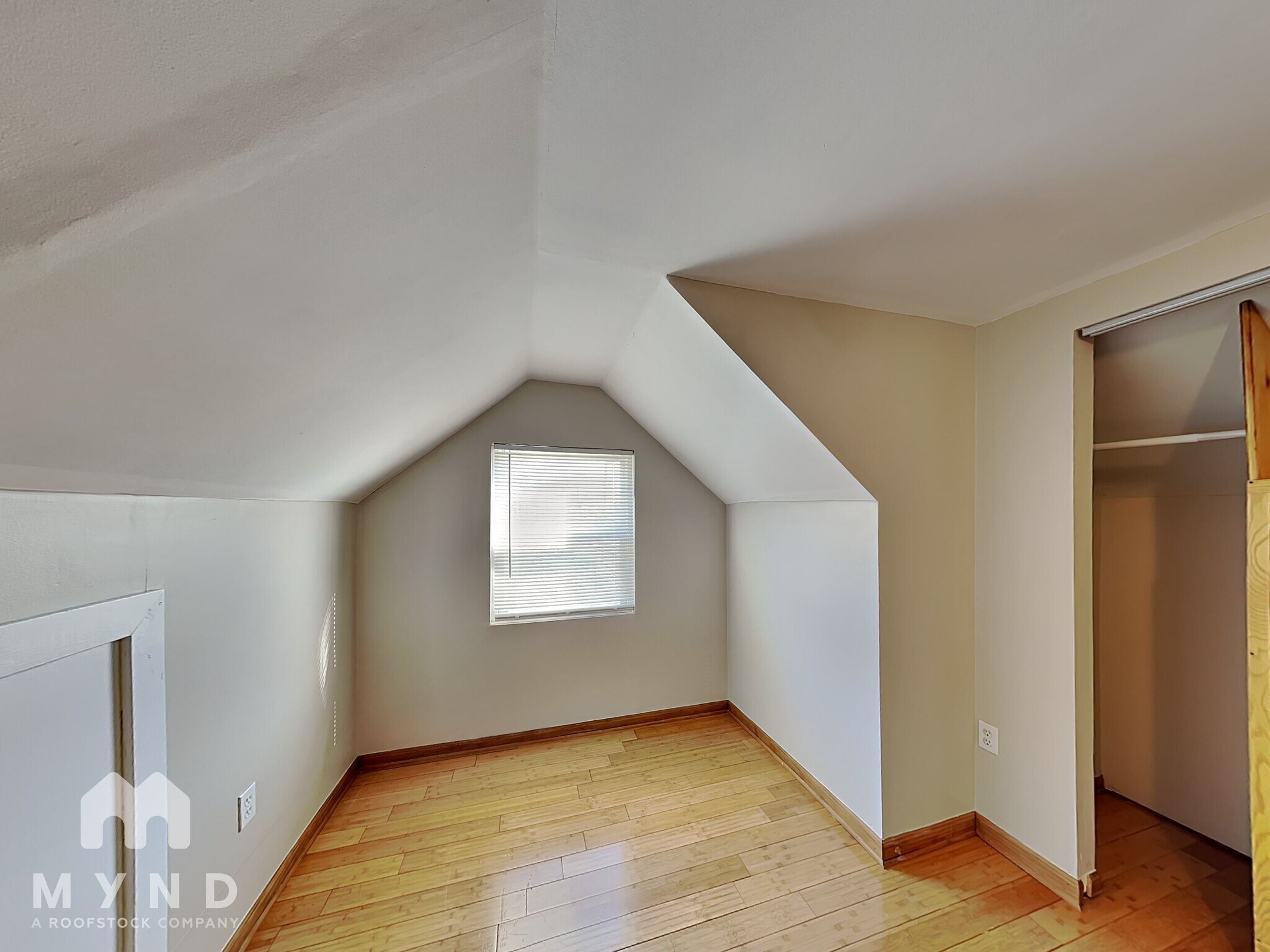 Building Photo - 675 Brookside Dr