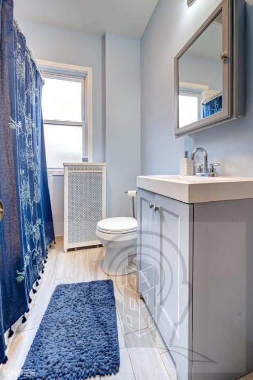 Building Photo - 3 bedroom in CHICAGO IL 60618