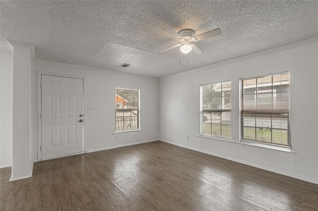 Building Photo - 145 Varsity Drive