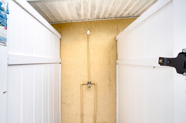 Building Photo - 114 Lynnhurst Dr