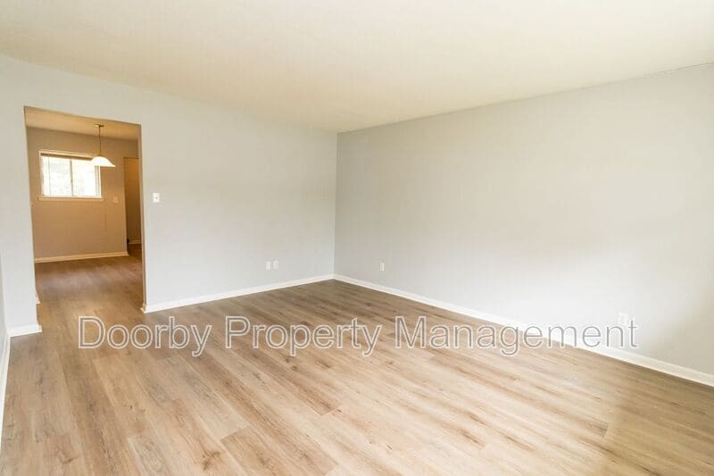 Building Photo - 5031 Cameron Ln