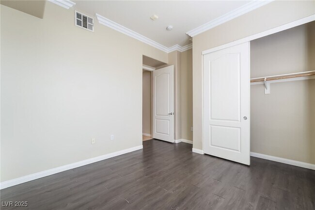 Building Photo - 50 E Serene Ave