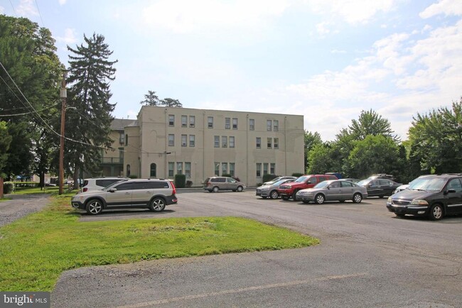 Building Photo - 12 S Filbert St