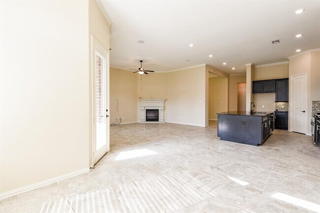 Building Photo - 21911 Avalon Queen Dr