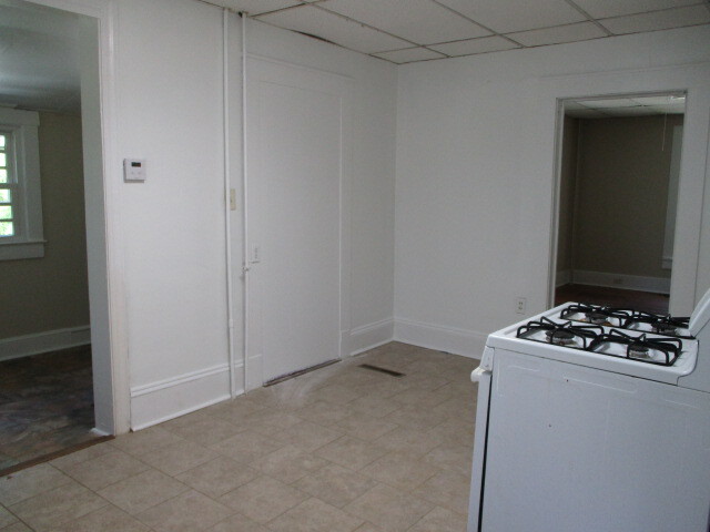 Building Photo - 122 Tate St