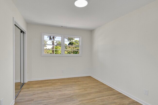 Building Photo - 7960 Gregory Rd