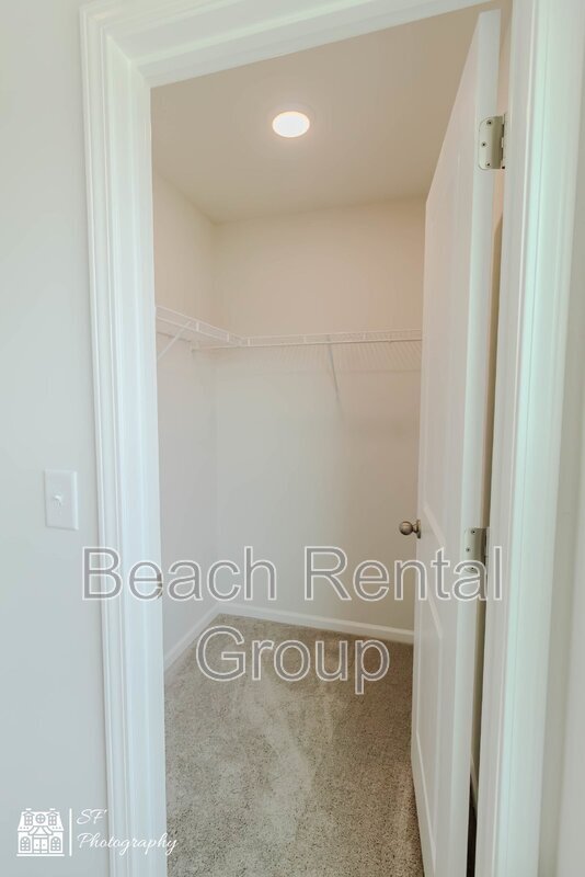Building Photo - 1863 Villena Dr