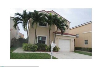 Building Photo - 6204 Seminole Terrace