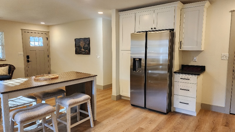 Building Photo - 1704 S Forest Dr