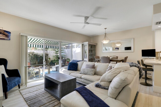 Building Photo - 6 Oakleaf Ct